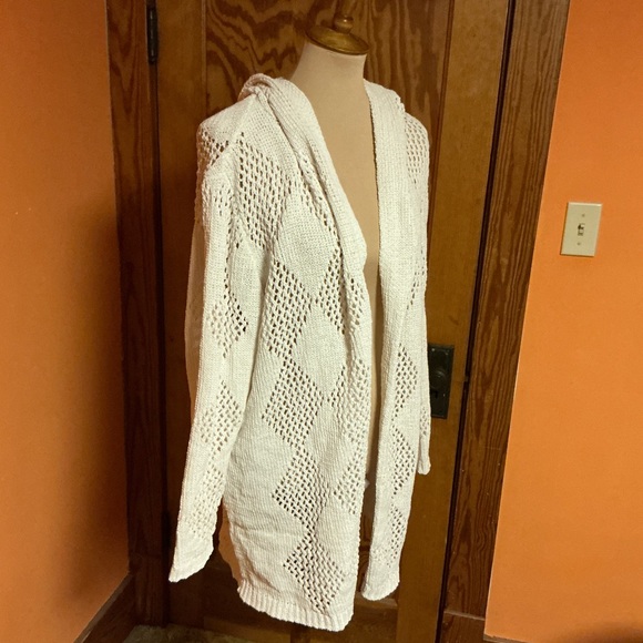 Nicole Miller Artelier Cozy Cream Hooded Women's Sweater - Picture 9 of 10